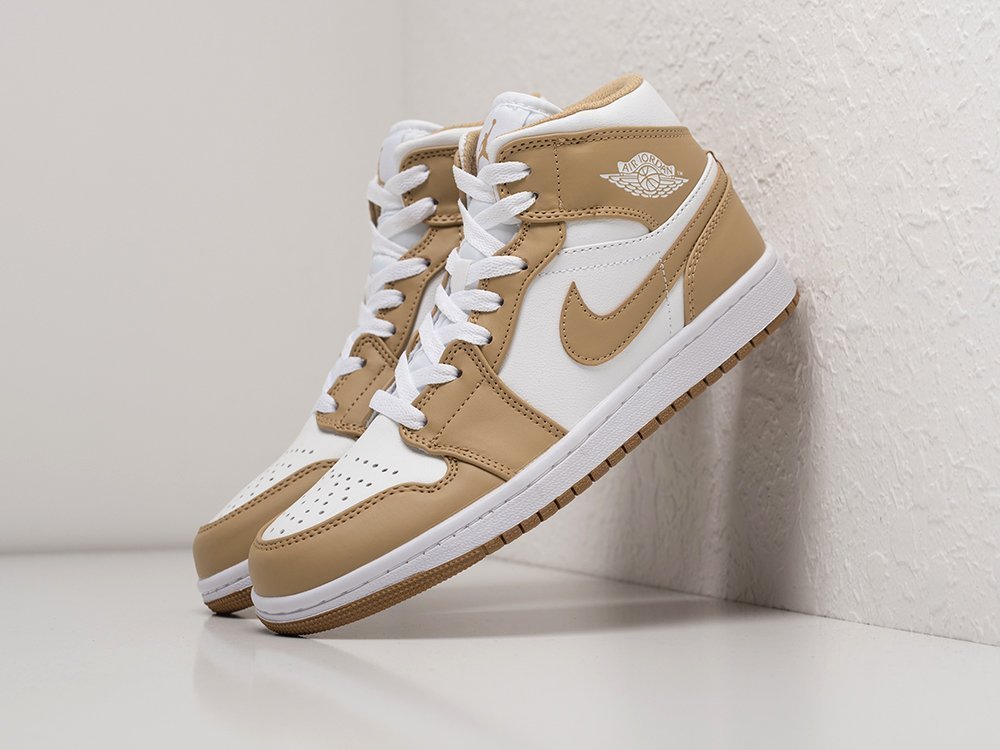 Nike air 2025 jordan 1 beige