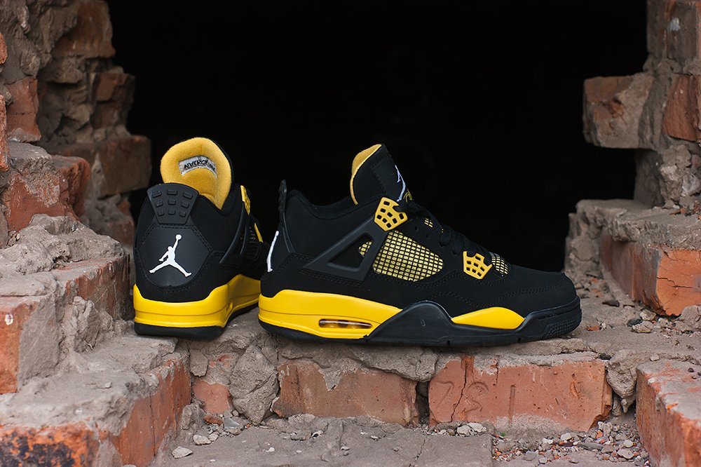 Nike Air Jordan 4 Retro black yellow 2021 KEDRED