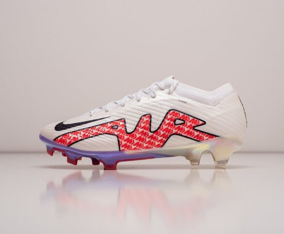 Футбольная обувь NIke Mercurial Vapor XV Elite FG white. Вид 3
