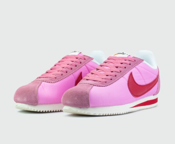 Nike Cortez Classic Nylon Laser Pink. Вид 2