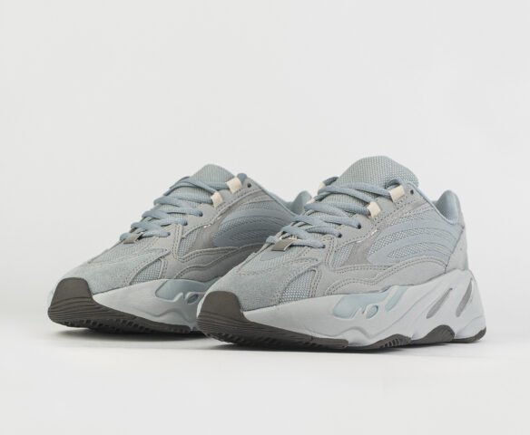 Yeezy hospital store blue 700 v2