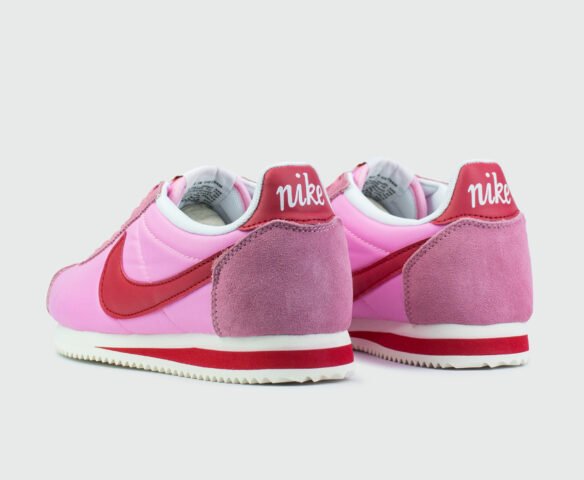 Nike Cortez Classic Nylon Laser Pink. Вид 3