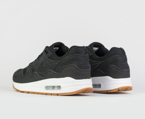 Nike Air Max 1 x Patta Black / White. Вид 3