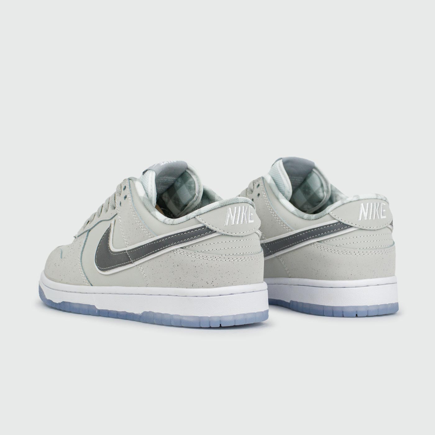 Nike SB Dunk Low White Lobster