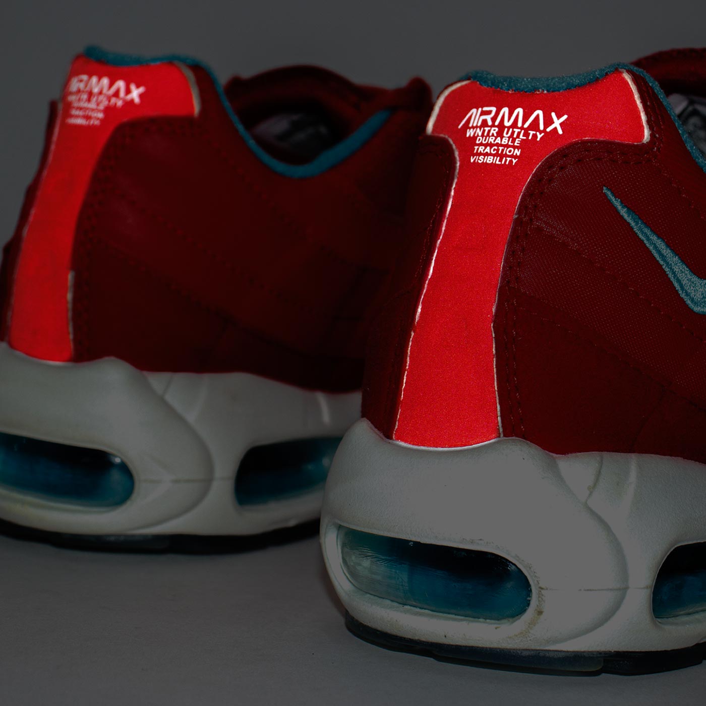 Air max utility red best sale