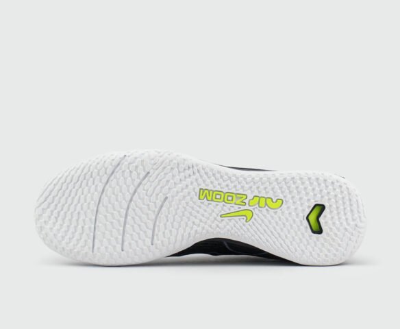 Бампы Nike Air Zoom Mercurial Vapor XV Pro IC Black / White. Вид 4
