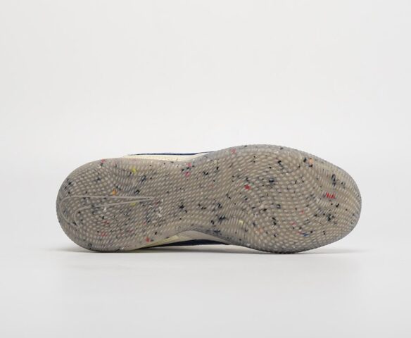 Футбольная обувь Nike Streetgato IС white. Вид 5