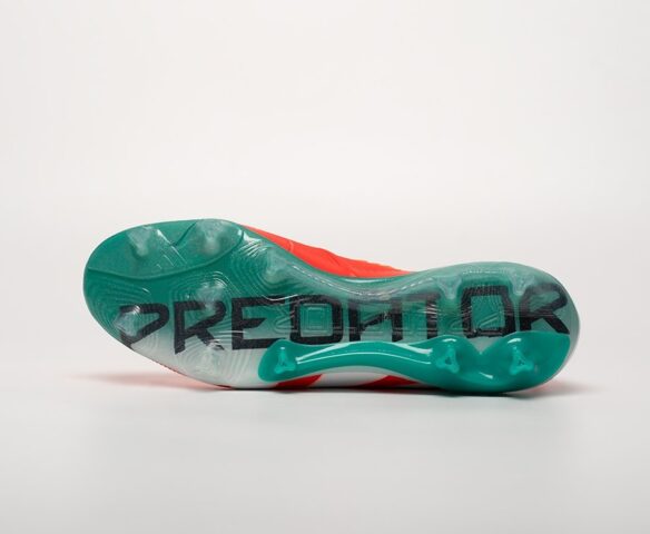 Футбольная обувь Adidas Predator Elite FG QW6. Вид 5
