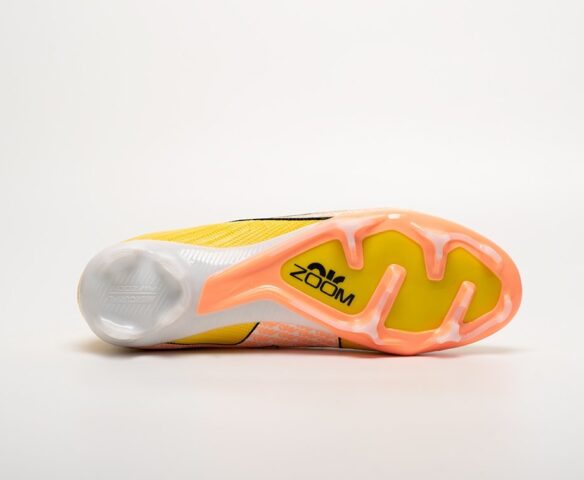 Футбольная обувь NIke Mercurial Vapor XV Elite FG желтые yellow. Вид 5