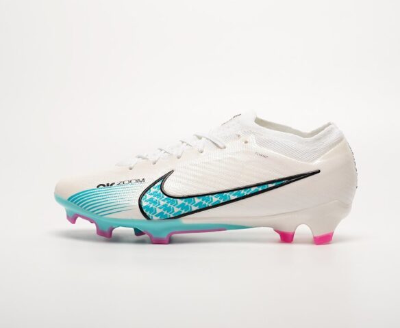 Футбольная обувь NIke Mercurial Vapor XV FG белые. Вид 2