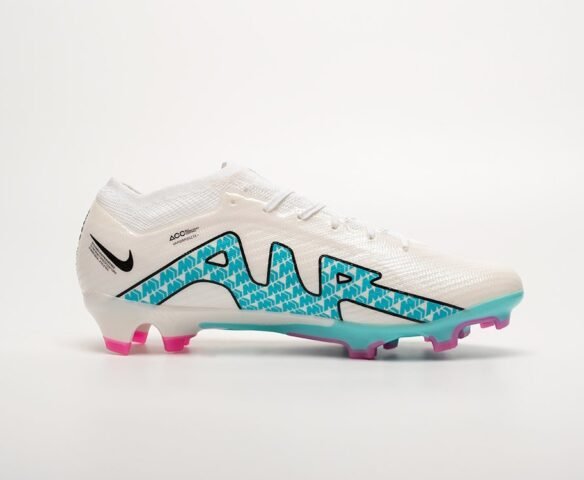 Футбольная обувь NIke Mercurial Vapor XV FG белые. Вид 3