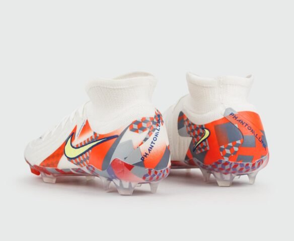 Nike Phantom Luna II Elite FG White Colors. Вид 3