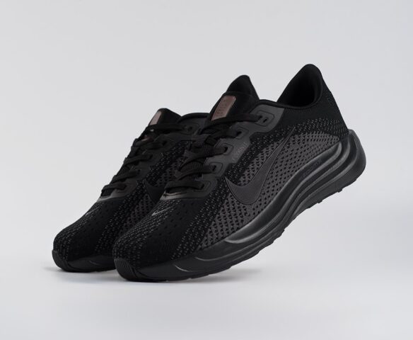 Nike Pegasus Plus черные 44624